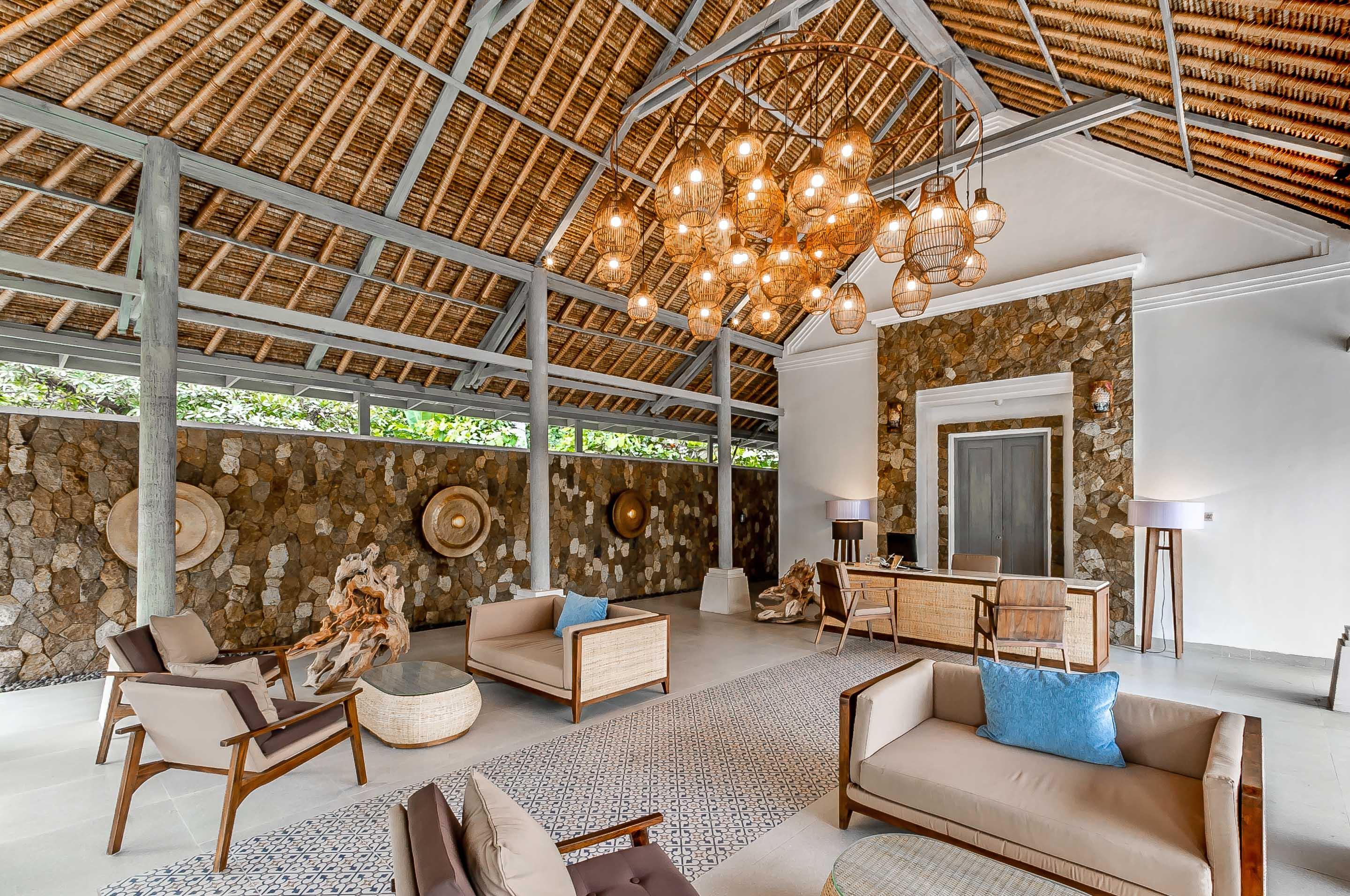 Nirwana Beach & Resort Candidasa Esterno foto The lobby at the resort