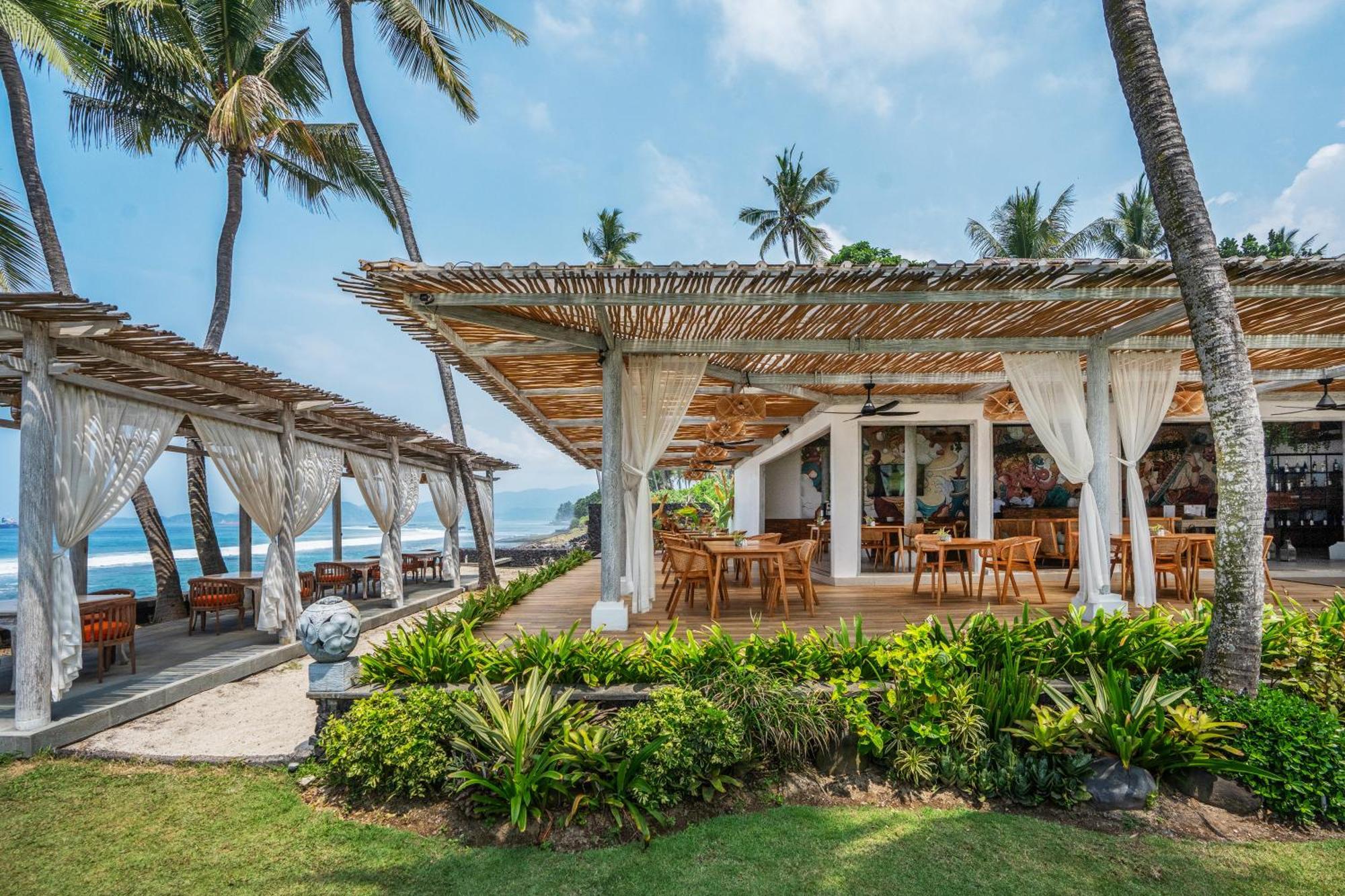 Nirwana Beach & Resort Candidasa Esterno foto The Beach Club